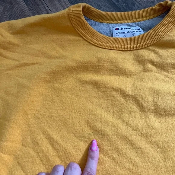 Champion Men's Vibrant Yellow Crewneck Sweater - Picture 4 of 5